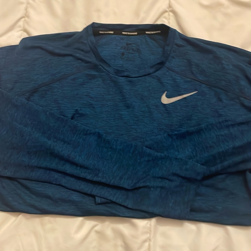 Men’s Nike running shirt long sleeve very nice bluish color brand new condition